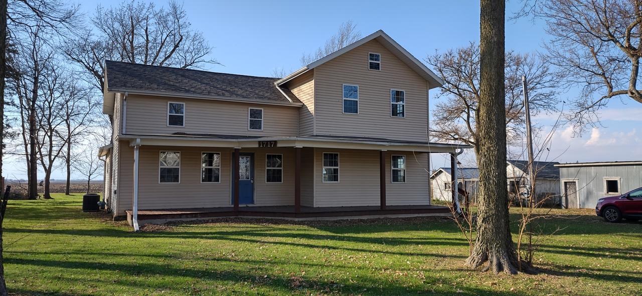 1717 Warren St., Nachusa, IL 61057