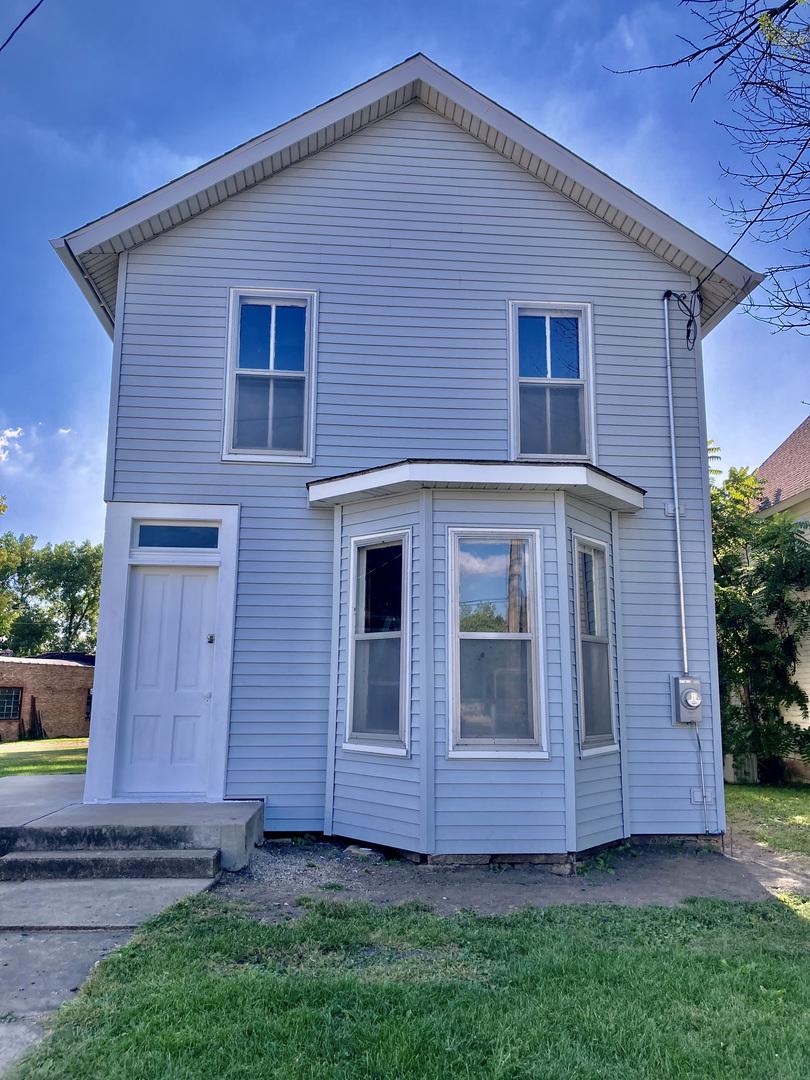 415 S State St., Manhattan, IL 60442