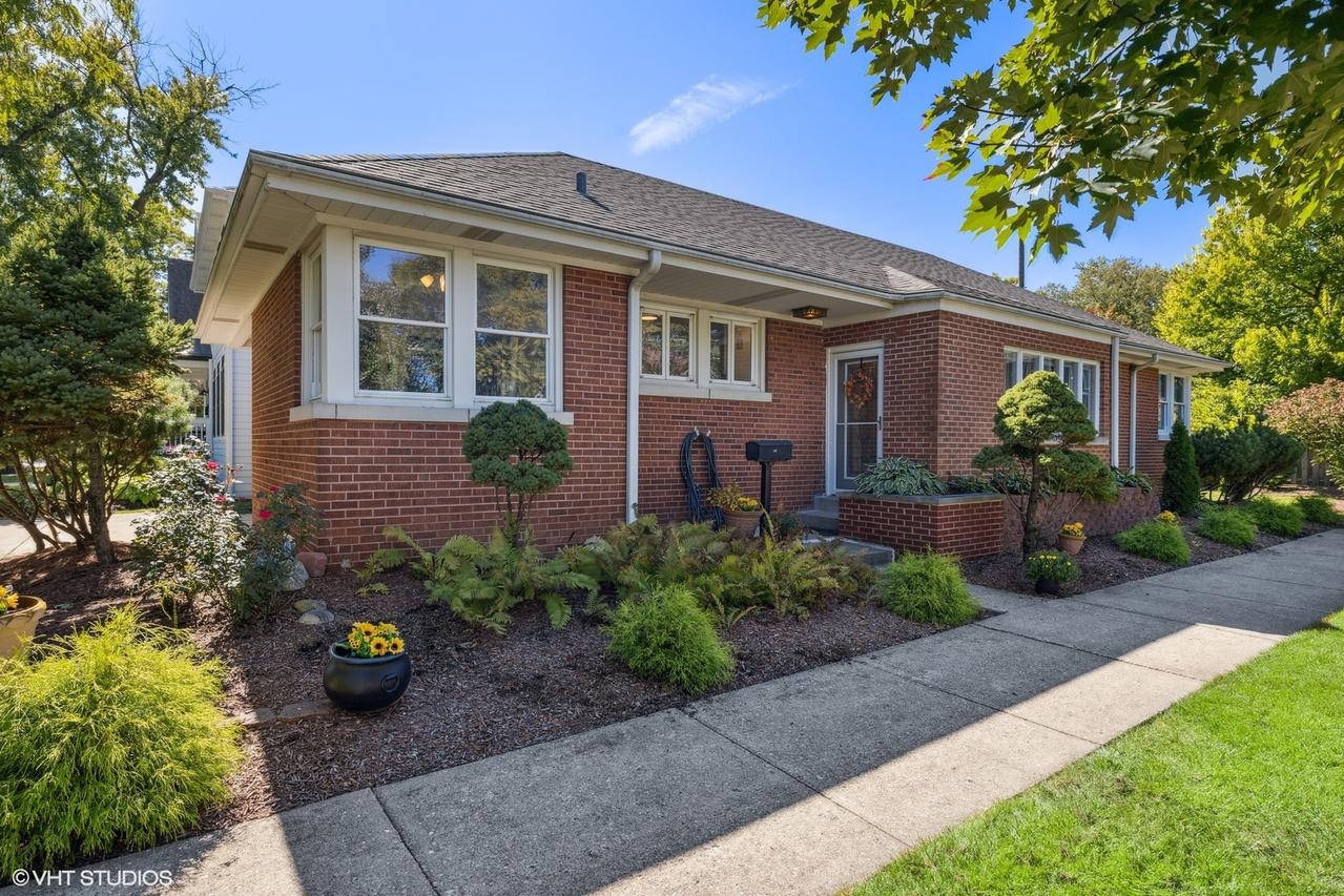 410 N Stone Ave., La Grange Park, IL 60526