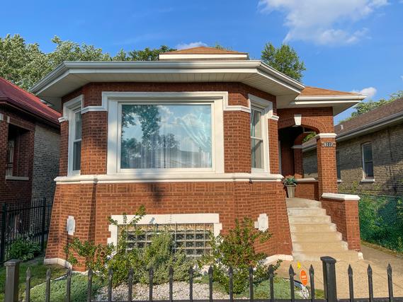 8117 S Paxton Ave., Chicago, IL 60617