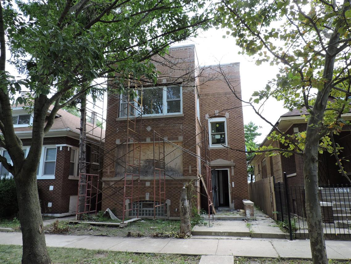 6207 S Maplewood Ave., Chicago, IL 60629