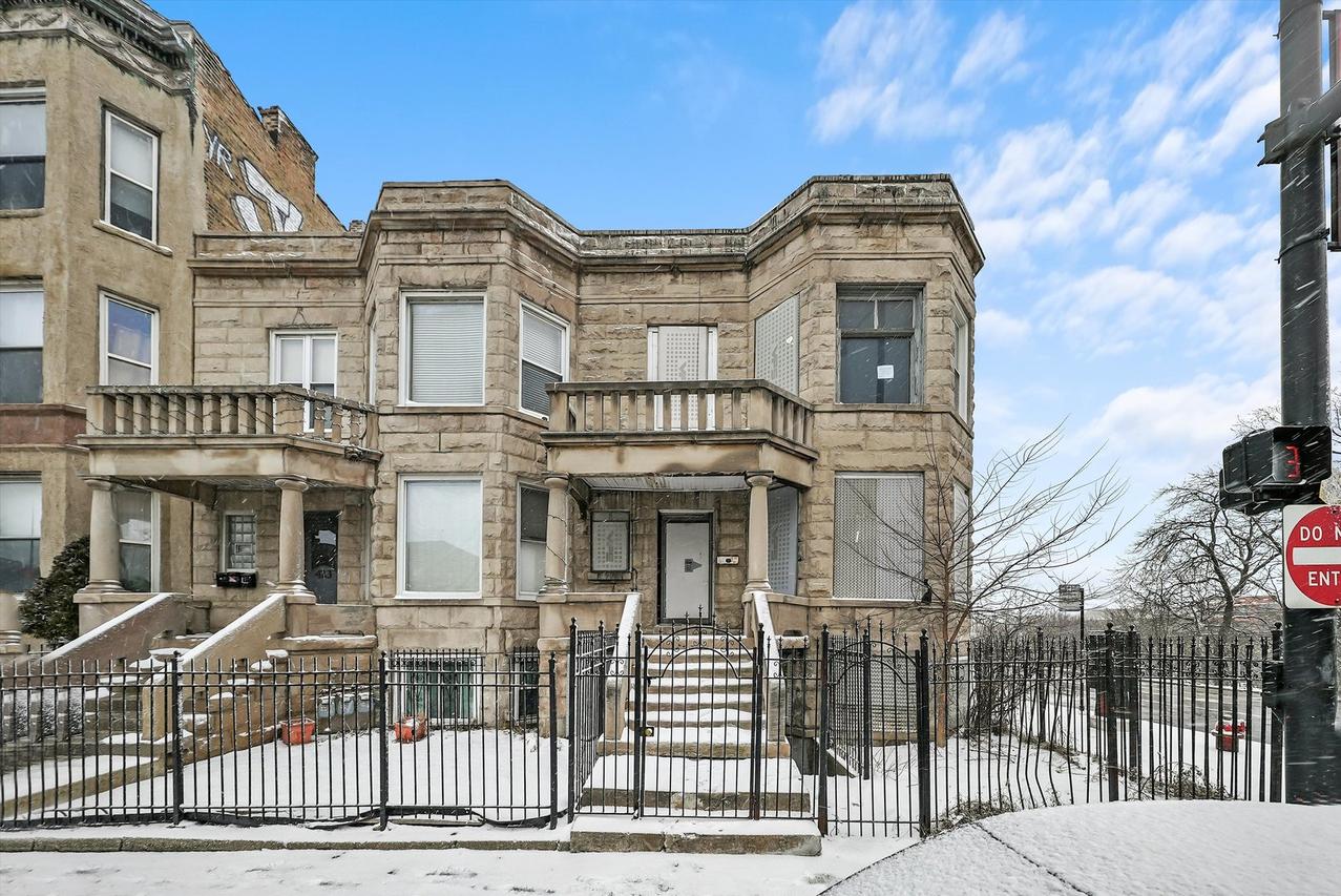 425 S Homan Ave., Chicago, IL 60624