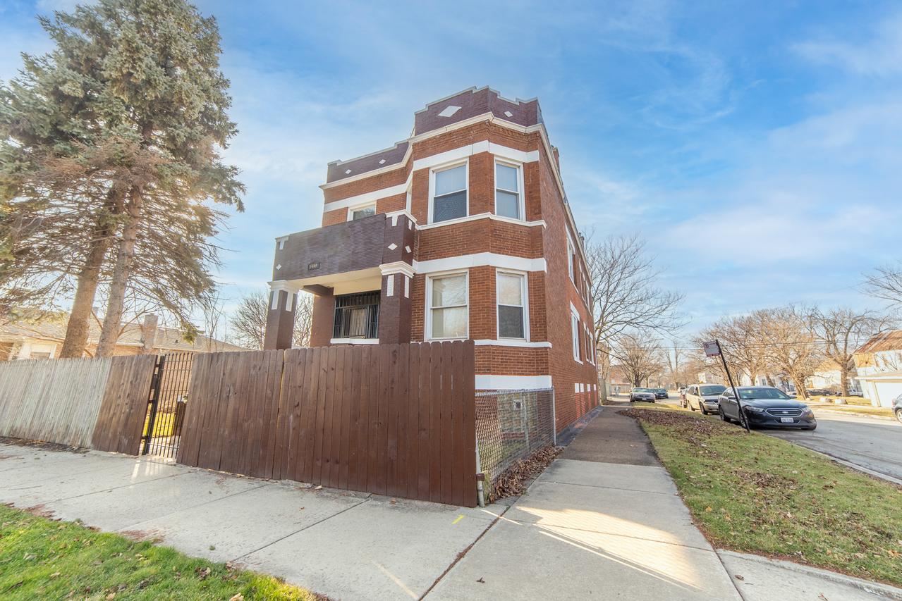 5400 S Hermitage Ave., Chicago, IL 60609