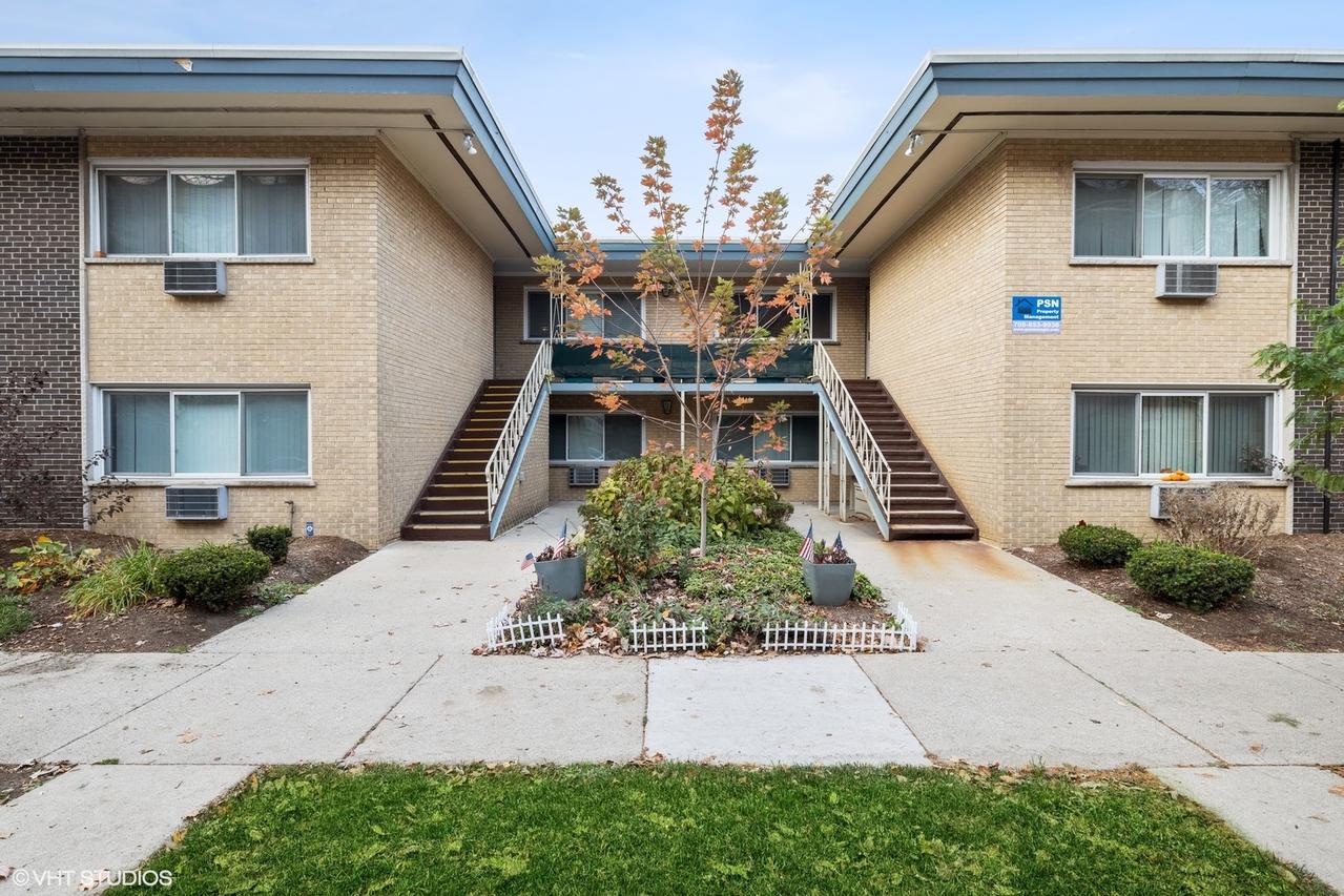 135 S Kenilworth Ave. #6, Oak Park, IL 60302