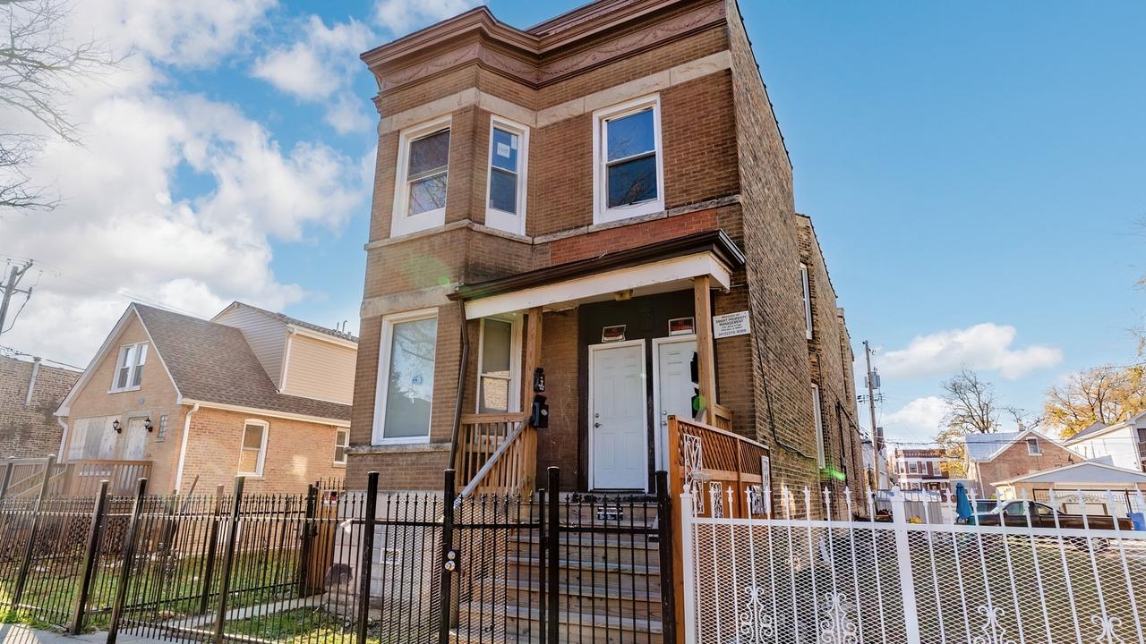 822 N Lawndale Ave., Chicago, IL 60651