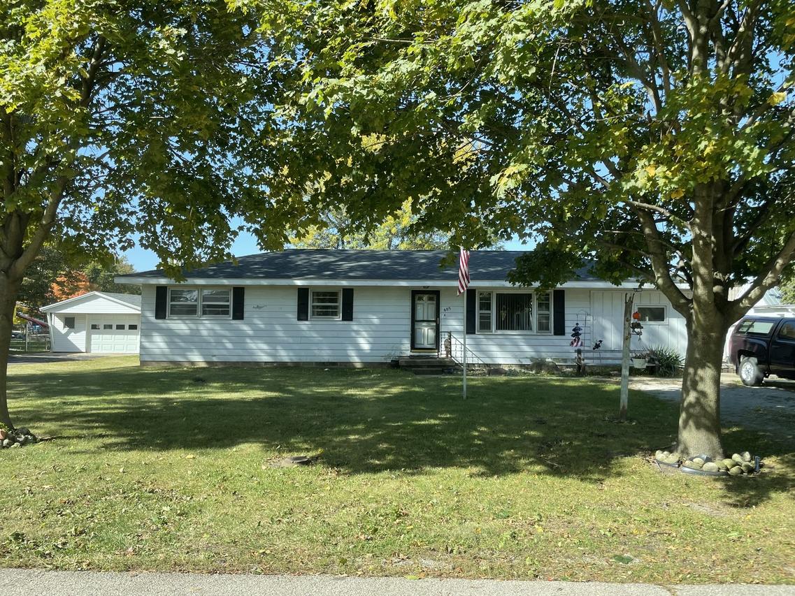 605 N Maple Ave., Minier, IL 61759