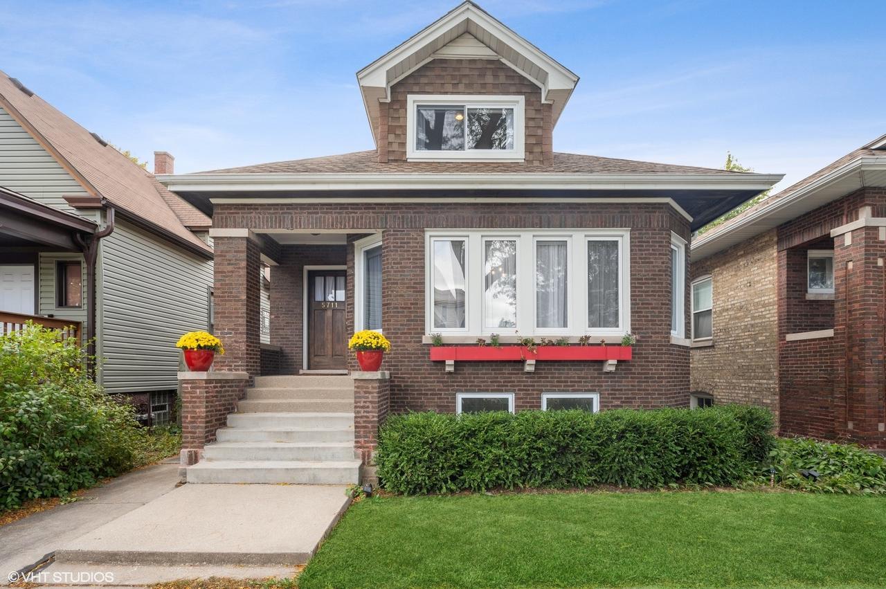 5711 W Dakin St., Chicago, IL 60634