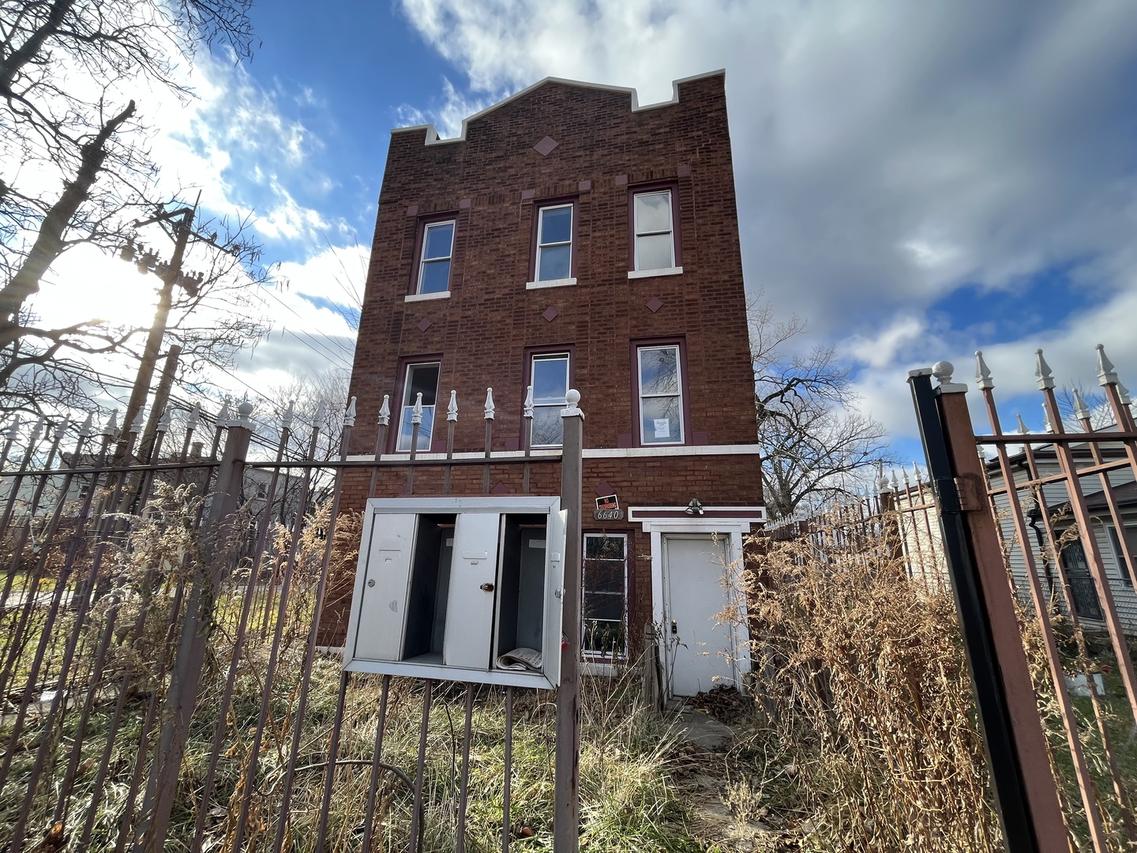 6640 S Carpenter St., Chicago, IL 60621