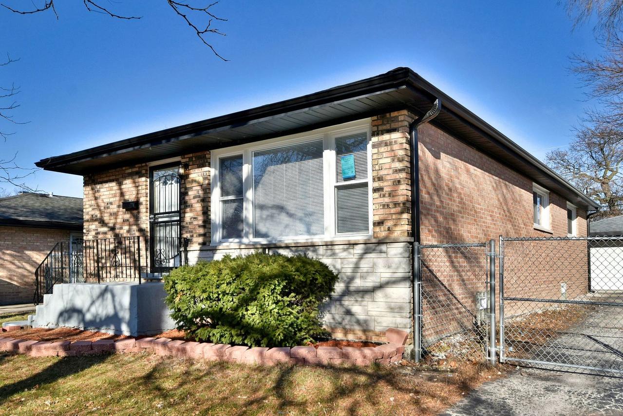 1346 E 151st St., Dolton, IL 60419