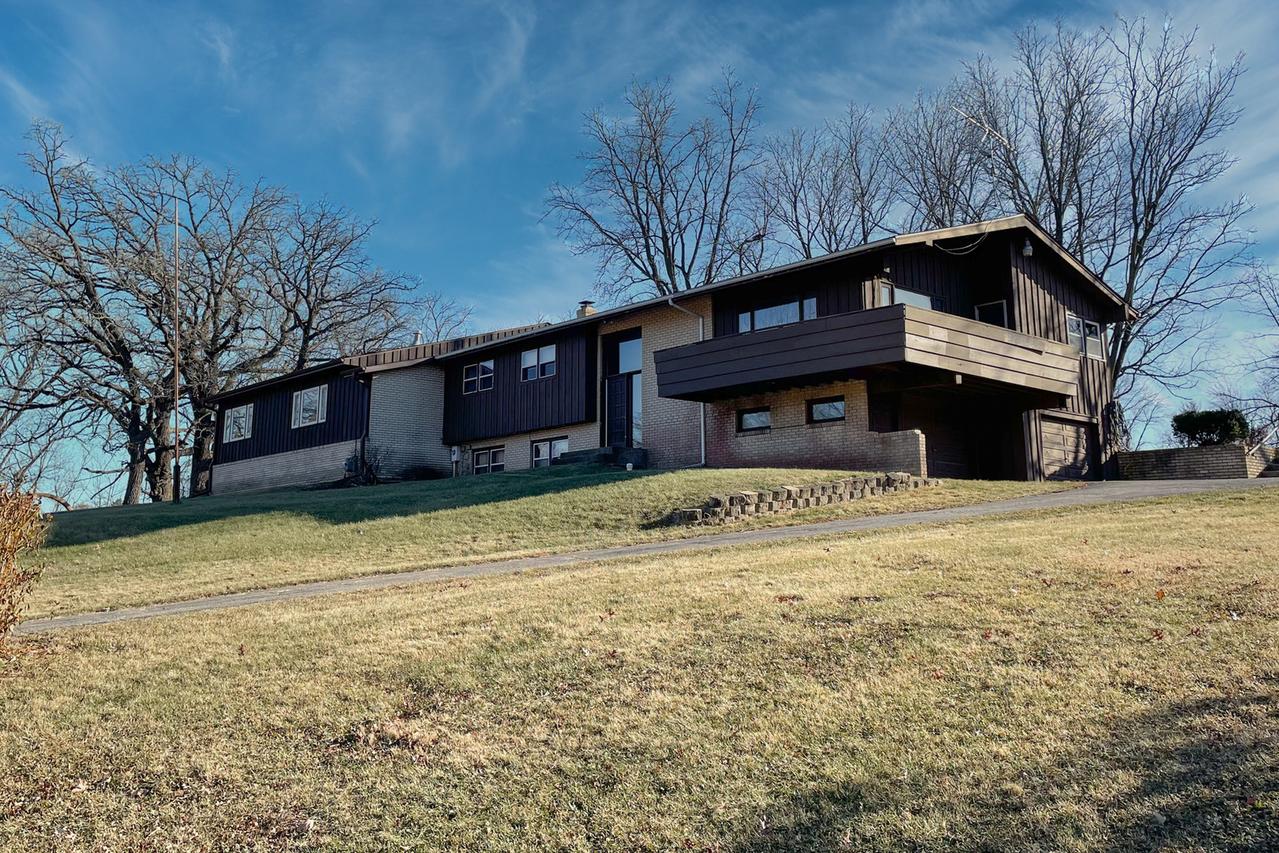 5221 Rotary Rd., Cherry Valley, IL 61016