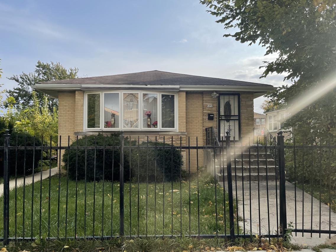 5351 W Jackson Blvd., Chicago, IL 60644