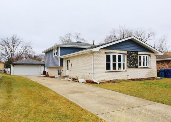 6650 W 91st Pl., Oak Lawn, IL 60453