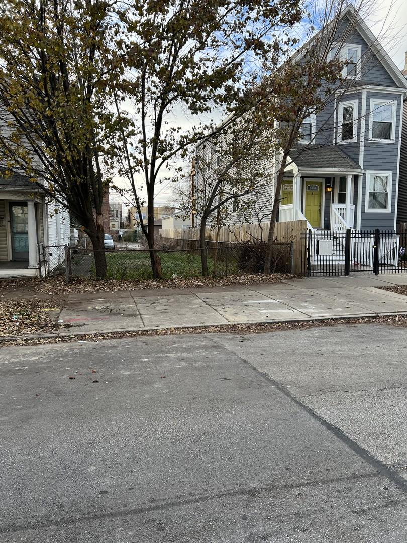 3050 N Spaulding Ave., Chicago, IL 60618