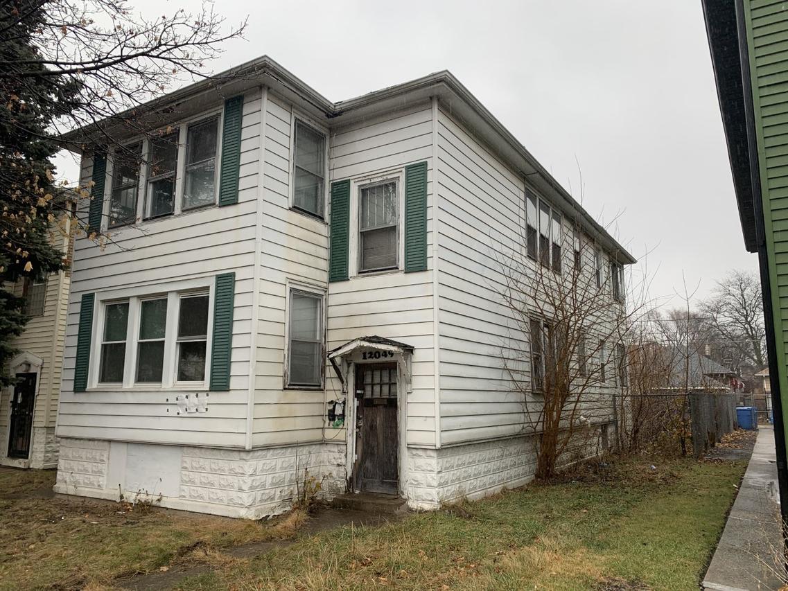 12049 S La Salle St., Chicago, IL 60628