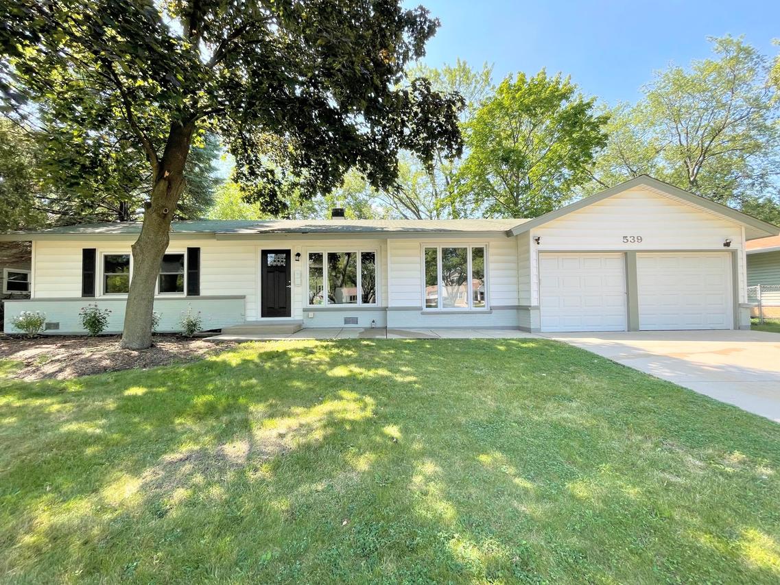539 E Elk Grove Blvd., Elk Grove Village, IL 60007