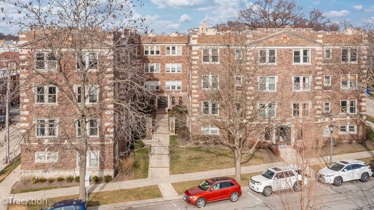 75 E Harris Ave. #3D, La Grange, IL 60525