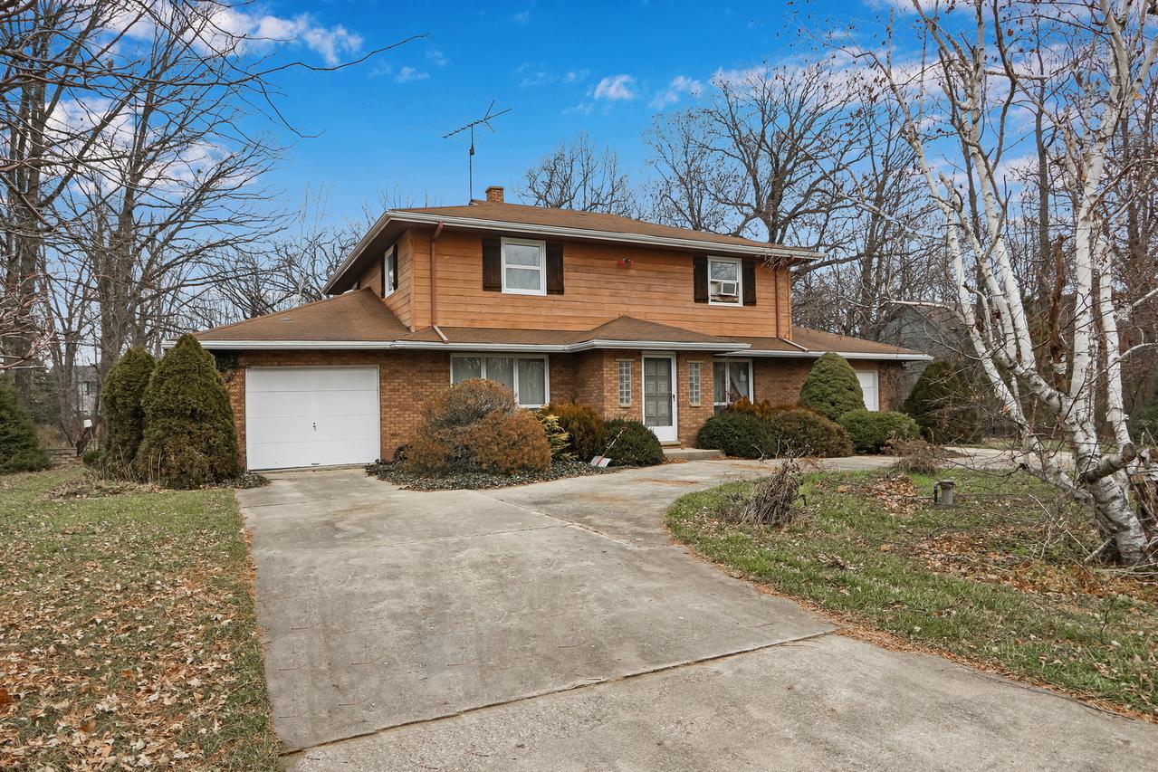 14370 W Jody Ln., Wadsworth, IL 60083