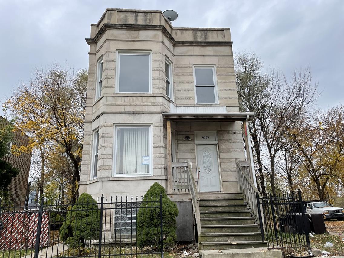 4533 W Gladys Ave., Chicago, IL 60624