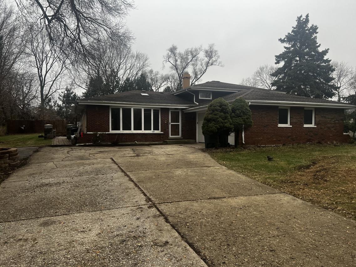 11317 71st St., Burr Ridge, IL 60527