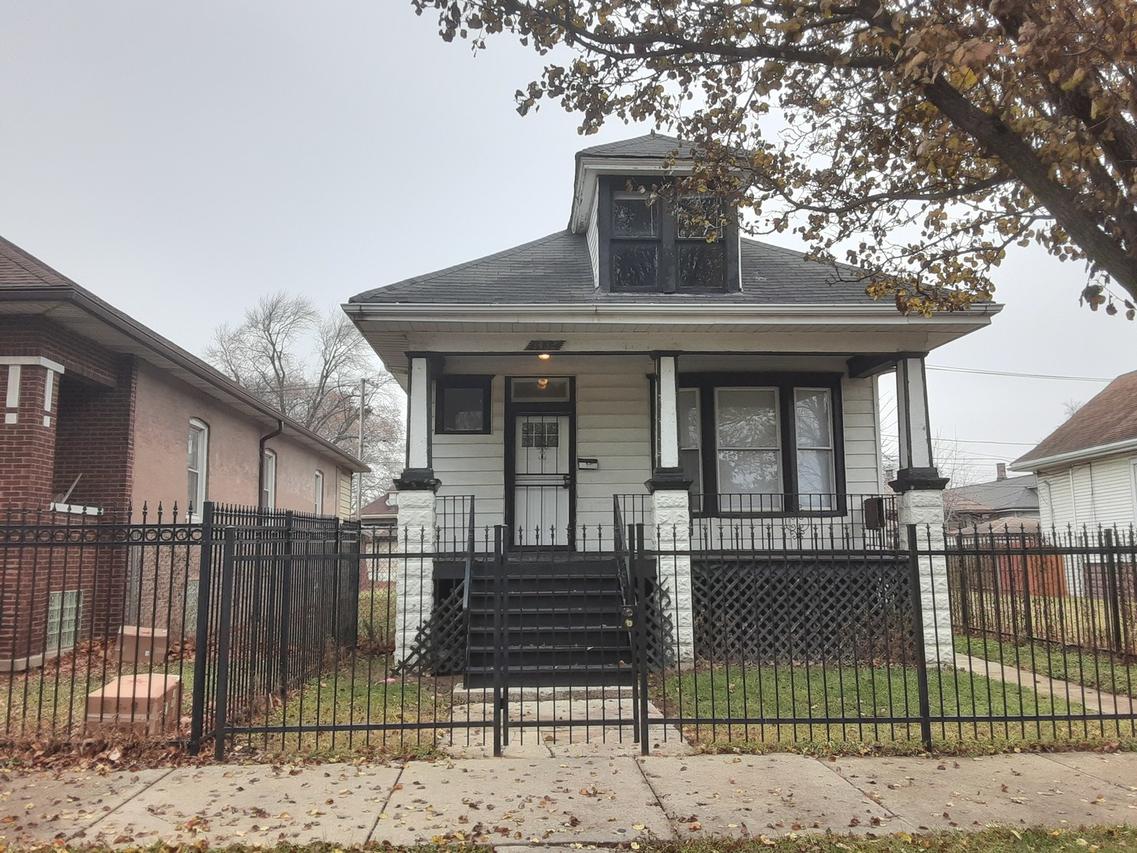 1432 W 72nd St., Chicago, IL 60636