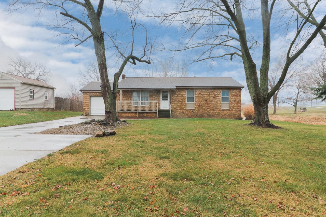 312 E Court St., Roanoke, IL 61561