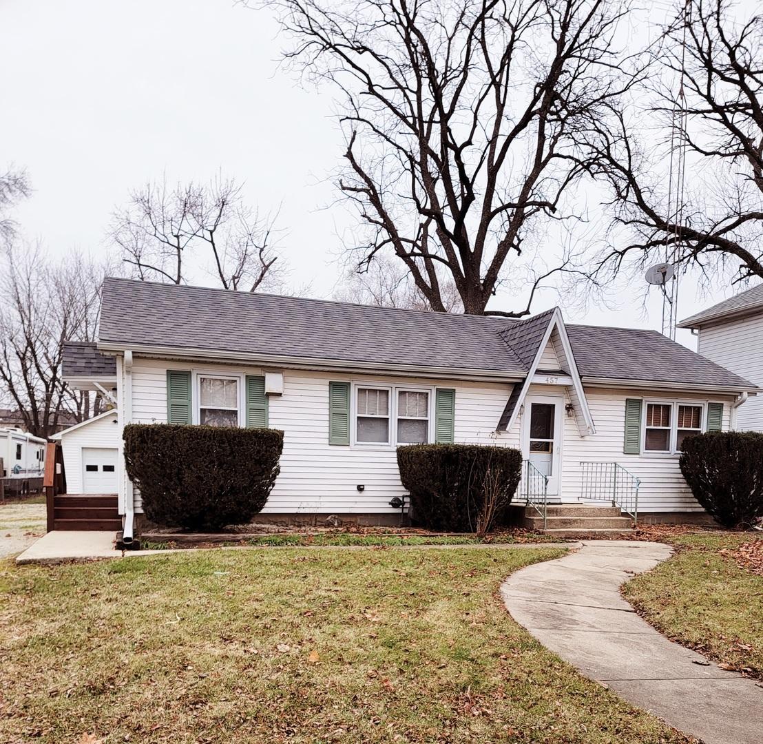 457 W Beaver St., St. Anne, IL 60964