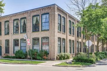 5235 N Ravenswood Ave. #10, Chicago, IL 60640