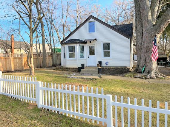 2915 Parkside Ave., Mchenry, IL 60051