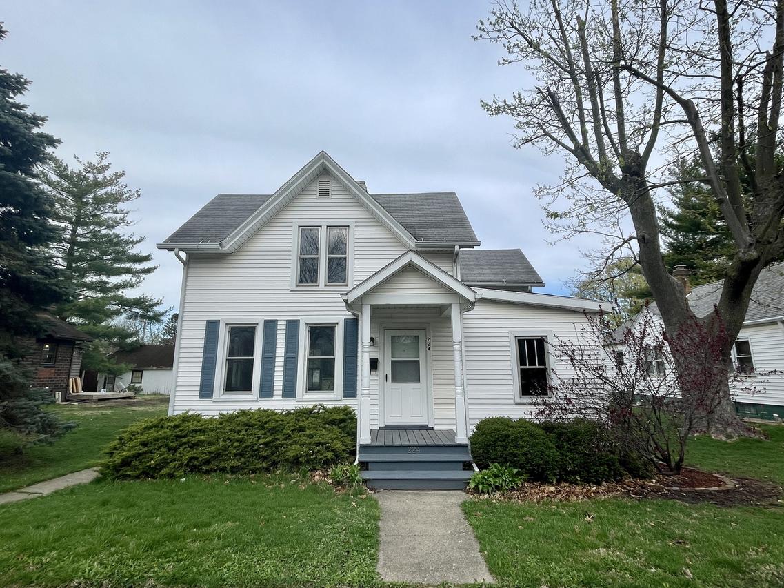224 S 1st St., Princeton, IL 61356