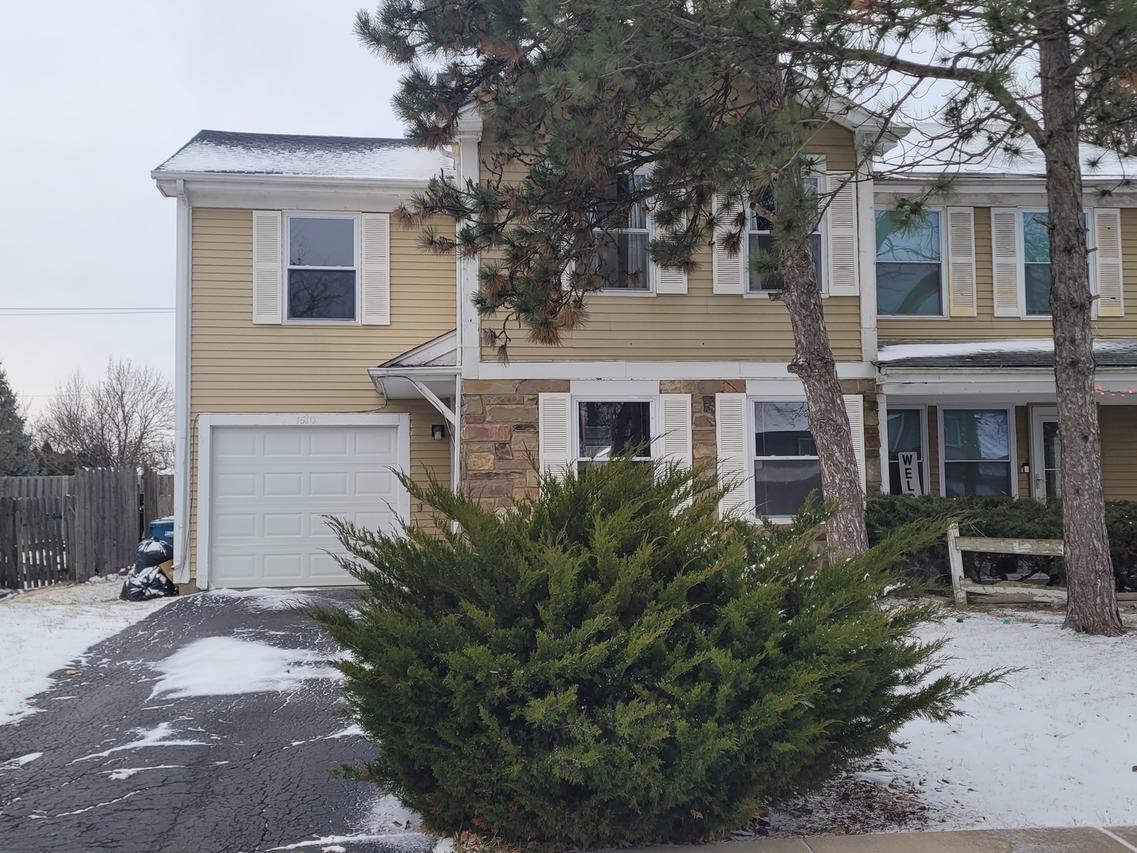 1510 N Merrimac Ln., Hanover Park, IL 60133