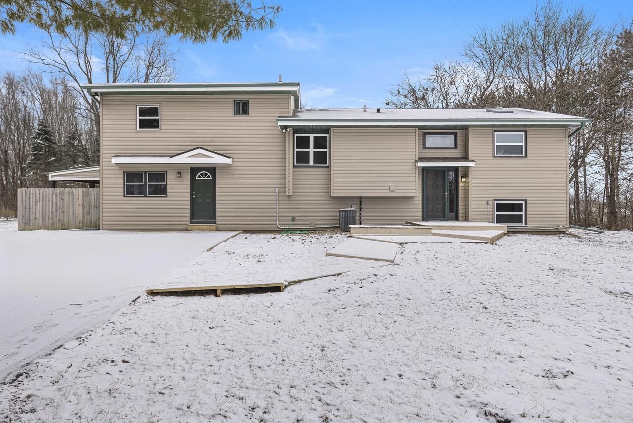 6872 Safford Rd., Rockford, IL 61101