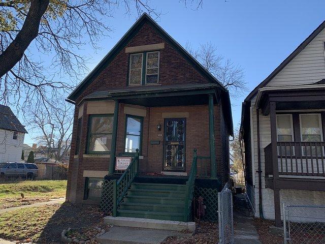 233 W 110th St., Chicago, IL 60628