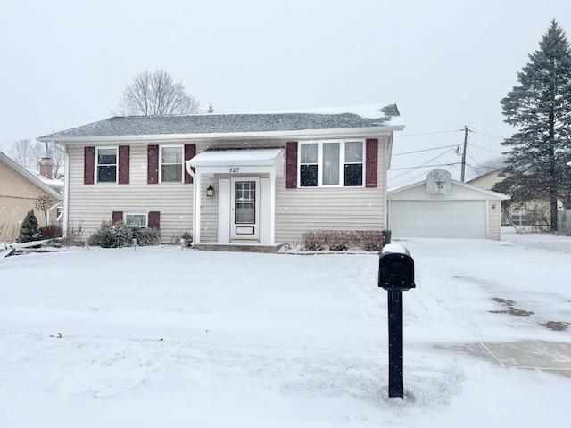 527 Devonshire St., Dixon, IL 61021