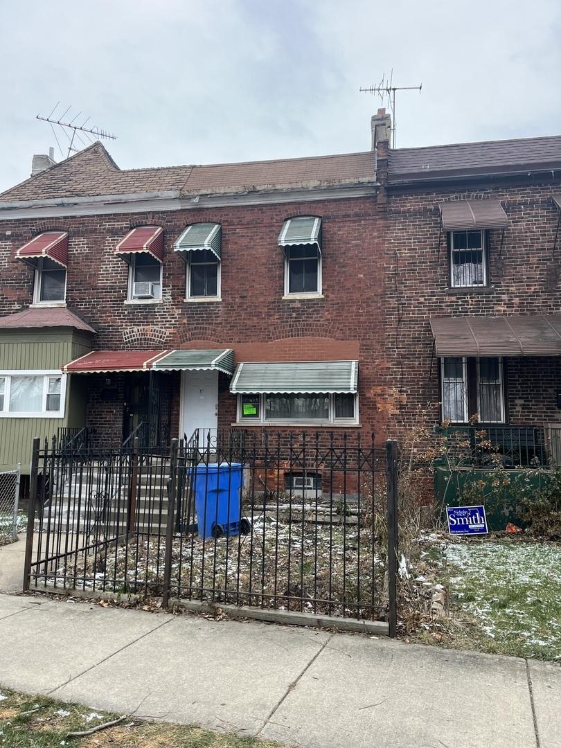 10719 S Cottage Grove Ave., Chicago, IL 60628