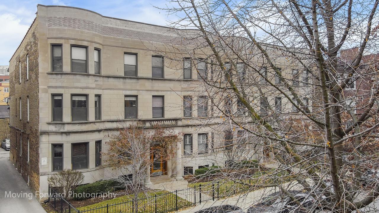 915 W Belle Plaine Ave. #G, Chicago, IL 60613