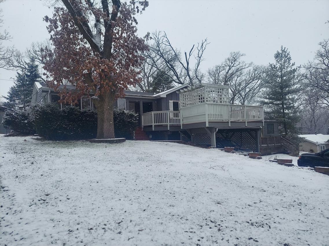 212 Lakewood Dr., Oakwood Hills, IL 60013
