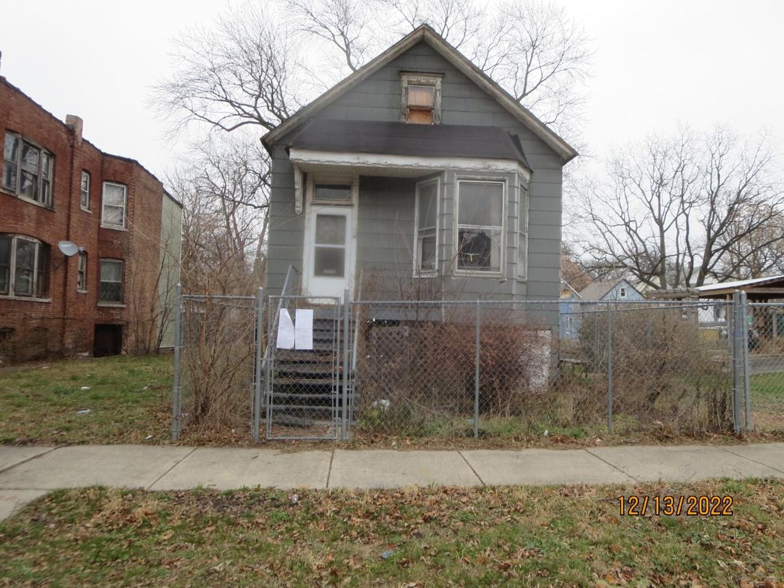 5641 S Hermitage Ave., Chicago, IL 60636