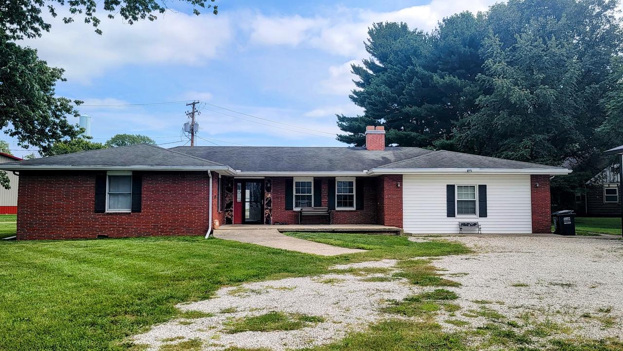 101 S Grant St., Broadlands, IL 61816