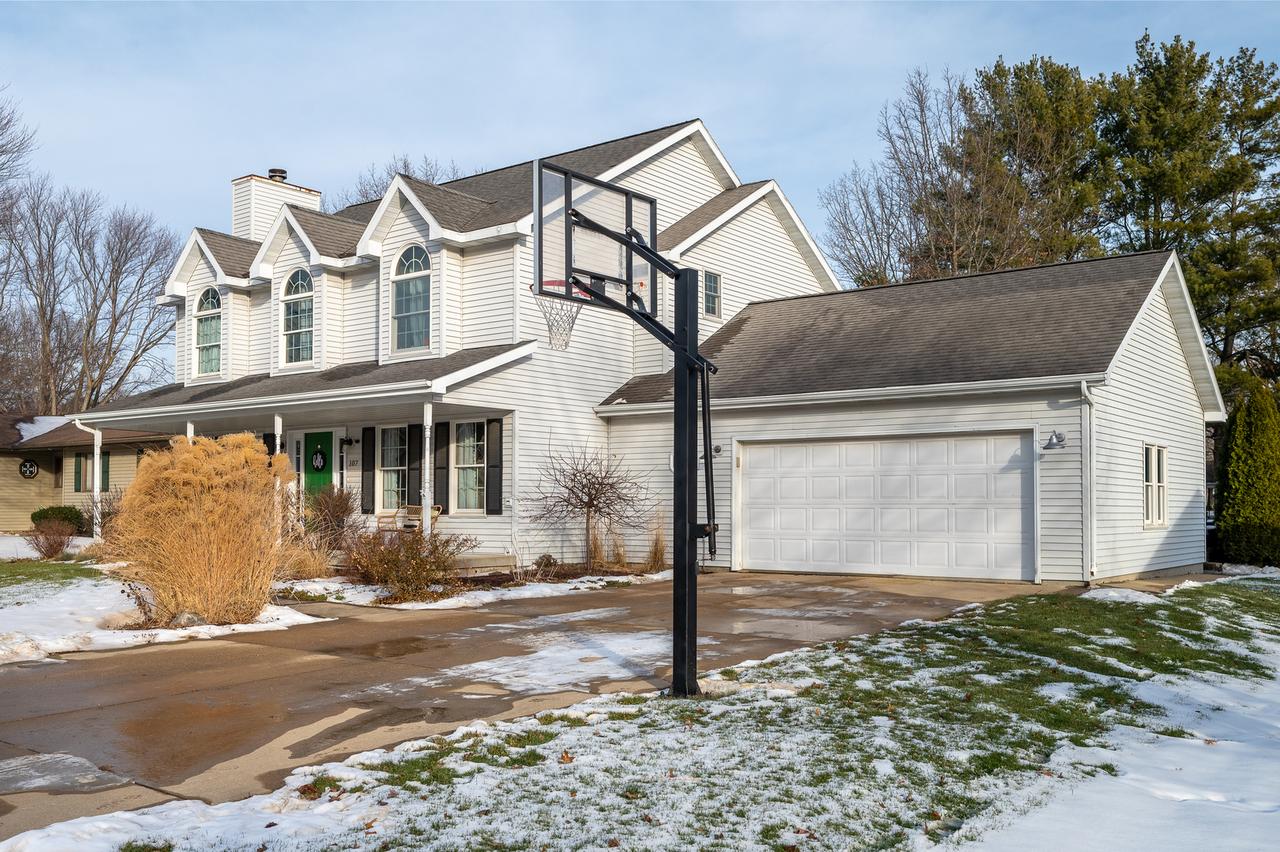 107 N 14th St., Oregon, IL 61061