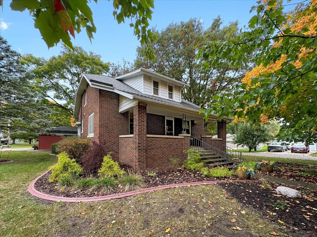 401 S 3rd St., St. Joseph, IL 61873