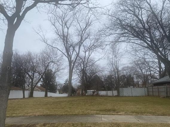 16 W Taylor Rd., Lombard, IL 60148