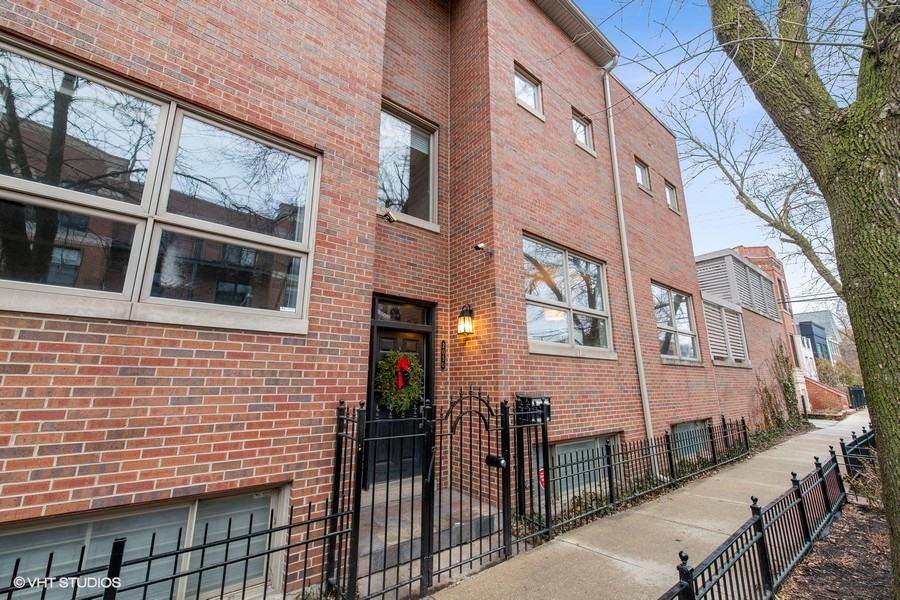 2050 W Wabansia Ave., Chicago, IL 60647