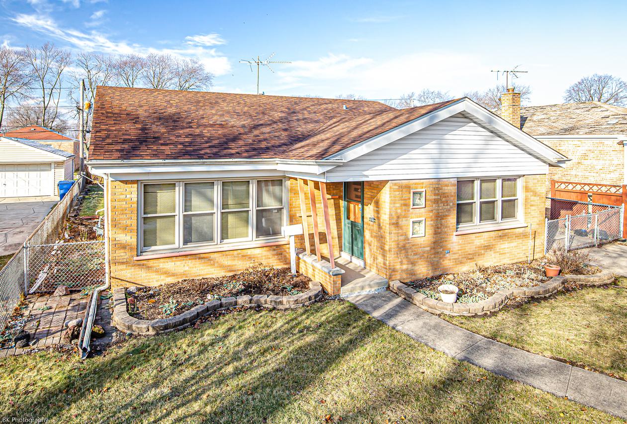 10112 Cook Ave., Oak Lawn, IL 60453