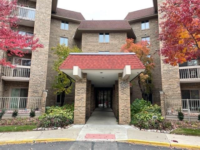 1280 Rudolph Rd. #5E, Northbrook, IL 60062