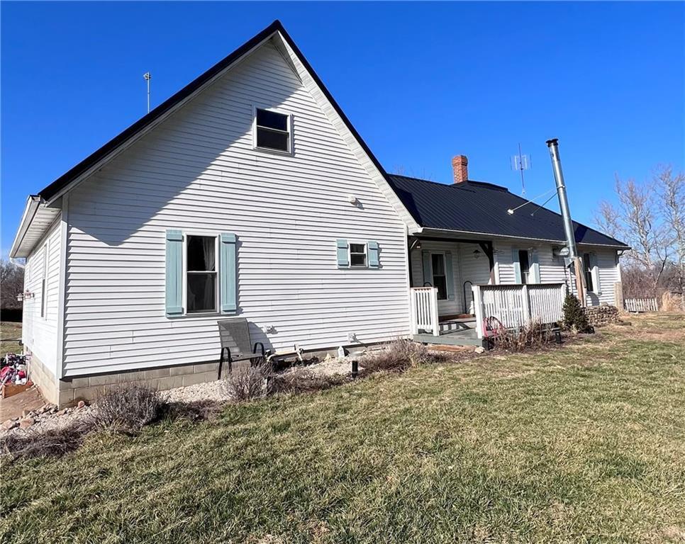 691 N 1900 East Rd., Shelbyville, IL 62565