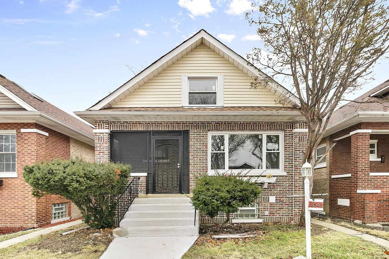 8943 S Elizabeth St., Chicago, IL 60620
