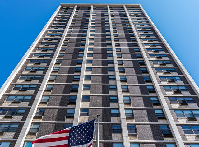 6145 N Sheridan Rd. #16C, Chicago, IL 60660
