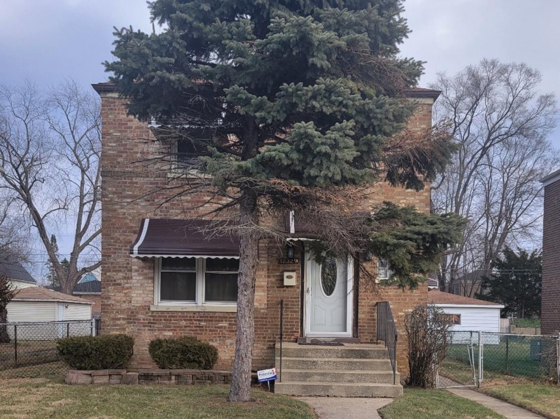 12329 S Sangamon St., Calumet Park, IL 60827