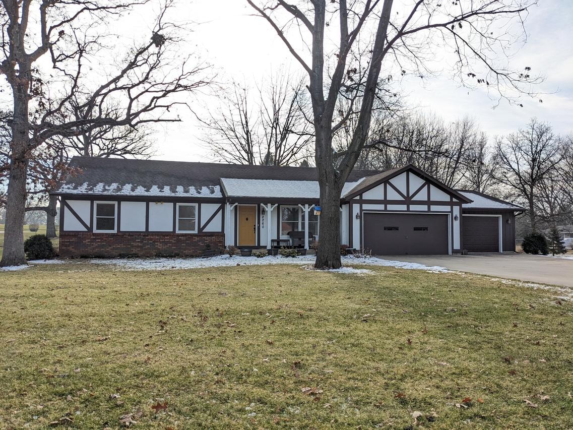 2260 Woodland Ct., Freeport, IL 61032