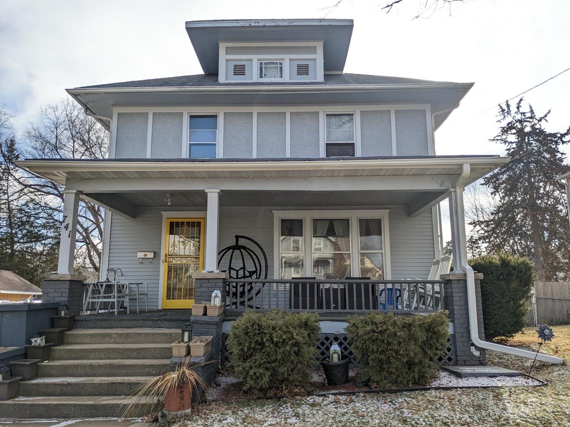 741 W Homer St., Freeport, IL 61032